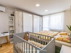 Prodej bytu 3+1, Znojmo, Dukelských bojovníků, 70 m2