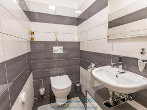 Prodej bytu 3+1, Znojmo, Dukelských bojovníků, 70 m2