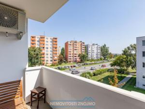 Prodej bytu 3+1, Znojmo, Dukelských bojovníků, 70 m2