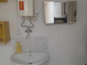 Pronájem skladu, Praha - Smíchov, Jindřicha Plachty, 19 m2