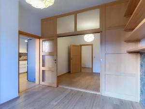 Prodej bytu 3+1, Praha, Zenklova, 76 m2