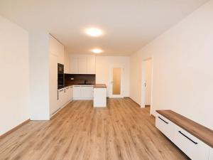 Pronájem bytu 3+kk, Praha - Modřany, Zlochova, 77 m2