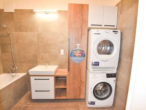 Pronájem bytu 3+kk, Praha - Modřany, Zlochova, 77 m2