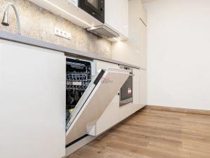 Pronájem bytu 2+kk, Ostrava, Ludvíka Podéště, 37 m2