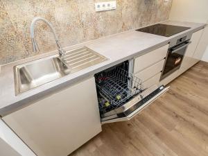 Pronájem bytu 2+kk, Ostrava, Ludvíka Podéště, 37 m2