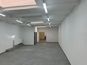 Pronájem obchodního prostoru, Třebíč, Karlovo nám., 142 m2