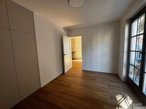 Pronájem bytu 2+kk, Praha - Vinohrady, Korunní, 37 m2