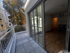 Pronájem bytu 1+kk, Praha - Vinohrady, Korunní, 34 m2