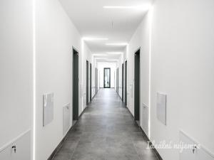 Pronájem bytu 1+kk, Praha - Kyje, Za černým mostem, 23 m2