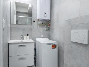 Pronájem bytu 1+kk, Praha - Kyje, Za černým mostem, 23 m2