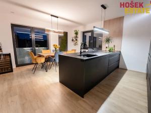 Prodej bytu 4+kk, Holubice, 135 m2