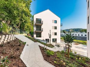 Pronájem bytu 1+kk, Praha - Hlubočepy, Hlubočepská, 27 m2