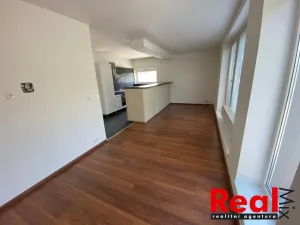 Prodej bytu 3+kk, Praha - Hrdlořezy, U Smetanky, 68 m2