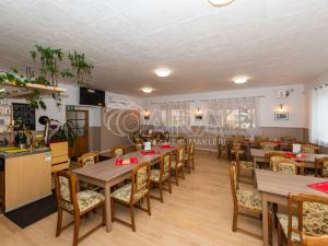 Prodej restaurace, Martínkovice, 500 m2