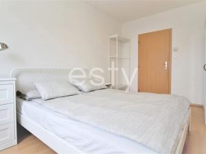 Pronájem bytu 2+kk, Praha - Letňany, Nýdecká, 42 m2