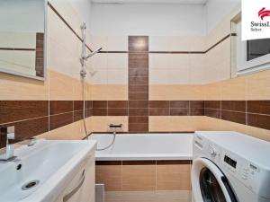 Pronájem bytu 2+kk, Praha - Karlín, Křižíkova, 55 m2