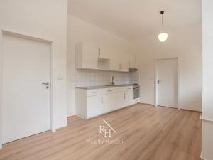 Pronájem bytu 2+kk, Kladno, náměstí Sítná, 44 m2