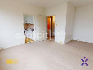Pronájem bytu 1+1, Zlín, Křiby, 33 m2