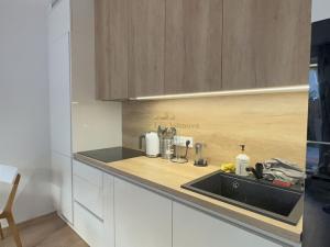 Pronájem bytu 2+kk, Praha - Troja, Vřesová, 41 m2