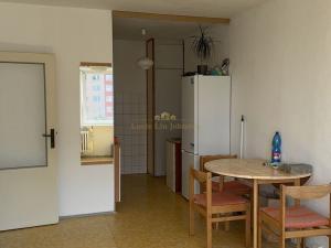 Pronájem bytu 2+kk, Praha - Horní Měcholupy, Boloňská, 42 m2
