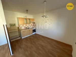 Pronájem bytu 2+1, Pardubice, Na Labišti, 63 m2