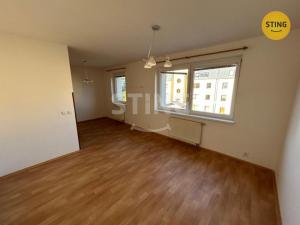 Pronájem bytu 2+1, Pardubice, Na Labišti, 63 m2