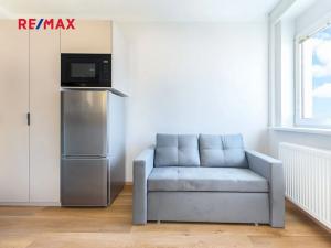 Pronájem bytu 1+kk, Praha - Libeň, náměstí Dr. Václava Holého, 21 m2