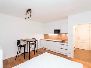 Pronájem bytu 1+kk, Praha - Karlín, Peckova, 27 m2