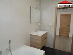 Prodej rodinného domu, Mezouň, 210 m2