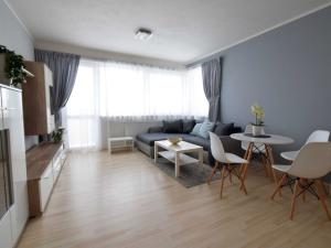 Pronájem bytu 2+kk, Brno - Líšeň, Houbalova, 55 m2