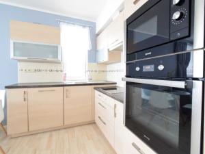 Pronájem bytu 2+kk, Brno - Líšeň, Houbalova, 55 m2
