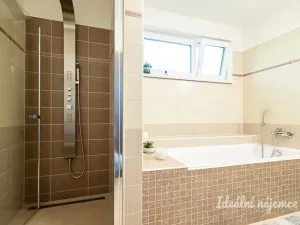Pronájem bytu 3+kk, Hovorčovice, Střední, 76 m2