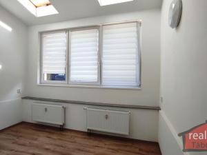 Prodej komerční nemovitosti, Nupaky, 88 m2