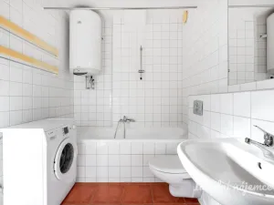Pronájem bytu 2+kk, Praha - Holešovice, Jateční, 49 m2