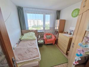 Prodej bytu 3+1, Praha - Kobylisy, Chabařovická, 67 m2