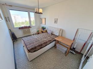 Prodej bytu 3+1, Praha - Kobylisy, Chabařovická, 67 m2
