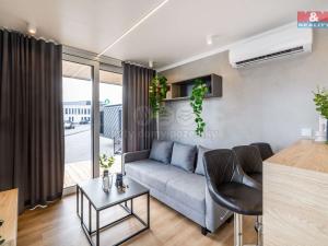 Prodej domu na klíč, Pardubice - Pardubice-Staré Město, Pernštýnské náměstí, 57 m2