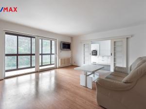 Prodej komerční nemovitosti, Měchenice, Hlavní, 330 m2