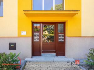 Pronájem bytu 2+1, Pardubice - Zelené Předměstí, Benešovo náměstí, 38 m2