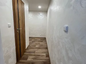 Pronájem bytu 2+kk, Jablonec nad Nisou, Na Vršku, 41 m2