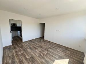Pronájem bytu 2+kk, Jablonec nad Nisou, Na Vršku, 41 m2
