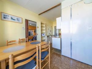 Prodej bytu 3+1, Vsetín, nám. Svobody, 72 m2