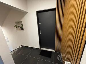 Pronájem bytu 3+kk, Praha - Satalice, Za školkou, 56 m2
