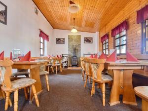 Prodej rodinného domu, Praha - Kobylisy, Klapkova, 245 m2