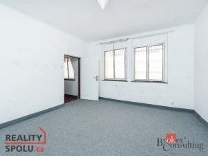 Prodej komerční nemovitosti, Karlovy Vary, Varšavská, 145 m2