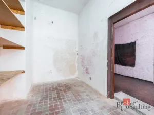 Prodej komerční nemovitosti, Karlovy Vary, Varšavská, 145 m2