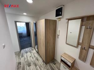 Pronájem bytu 2+kk, Praha - Kamýk, Smotlachova, 44 m2