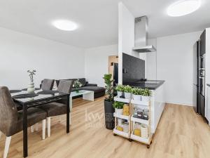 Prodej bytu 3+kk, Praha - Řepy, Makovského, 77 m2