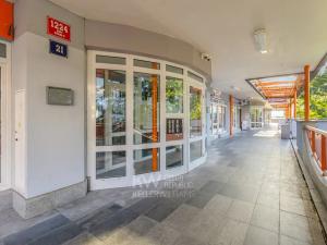 Prodej bytu 3+kk, Praha - Řepy, Makovského, 77 m2