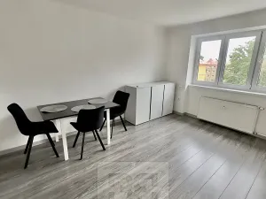 Pronájem bytu 2+1, Kladno, U výtopny, 51 m2